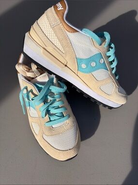 Saucony Shadow